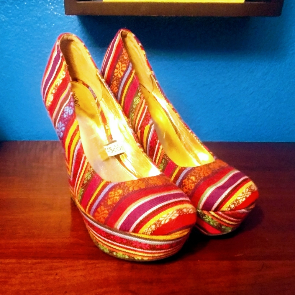 Multicolor Mossimo Wedges 7.5 - Picture 3 of 5